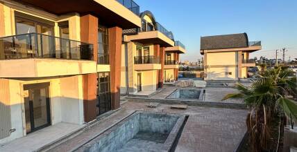 Виллы в комплексе в 300м. от моря